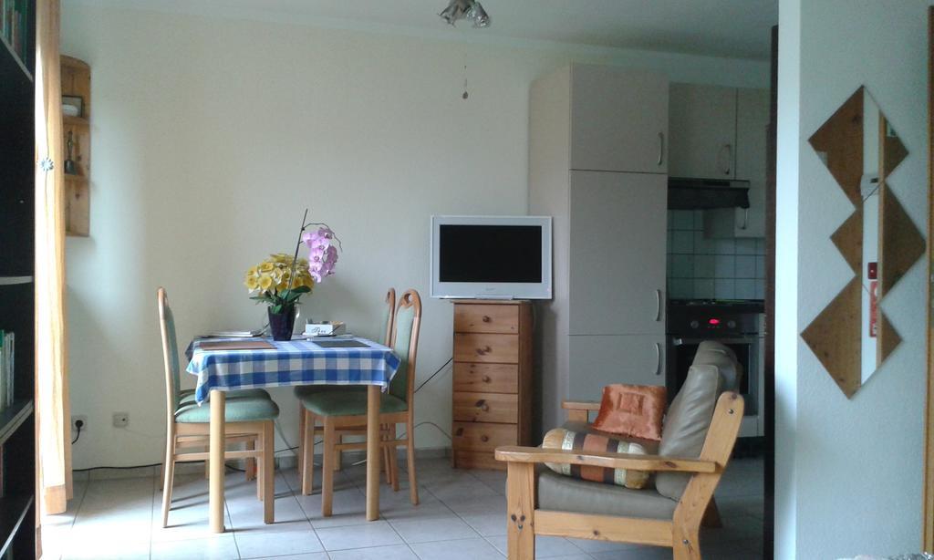 B&B Am See Koeln - Privatzimmer Экстерьер фото