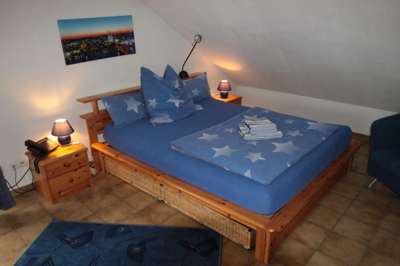 B&B Am See Koeln - Privatzimmer Экстерьер фото