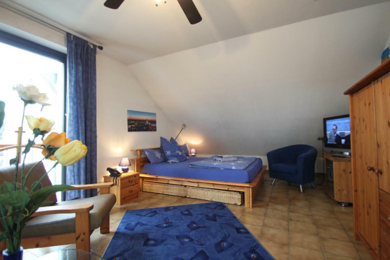 B&B Am See Koeln - Privatzimmer Экстерьер фото