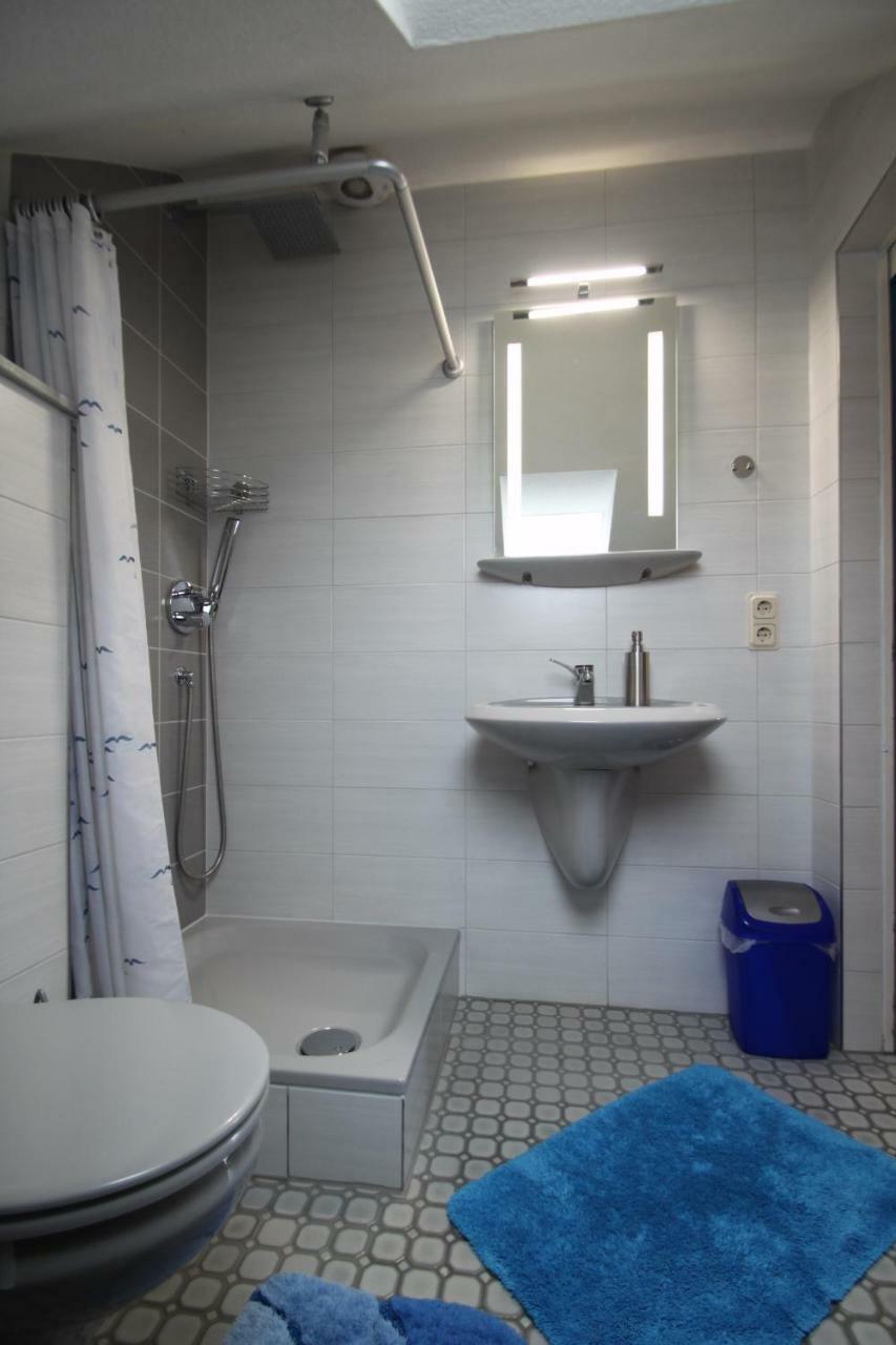B&B Am See Koeln - Privatzimmer Экстерьер фото