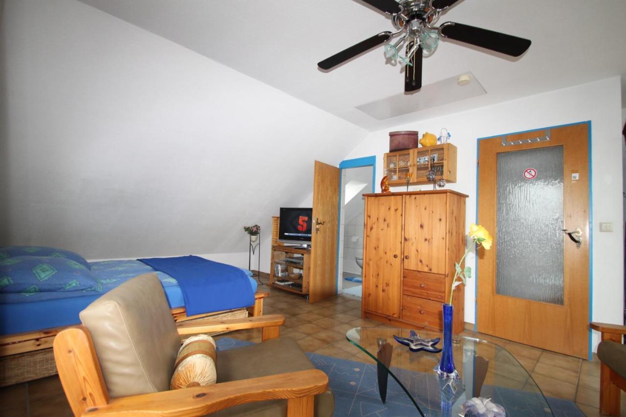 B&B Am See Koeln - Privatzimmer Экстерьер фото