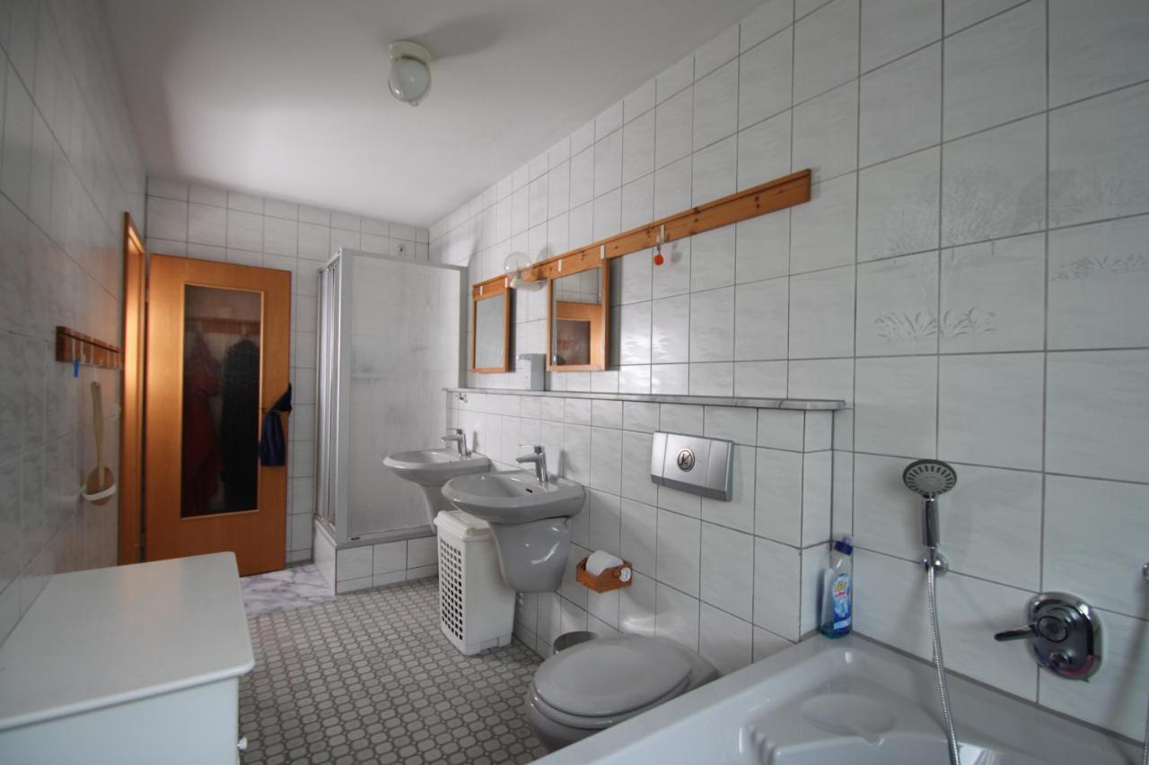 B&B Am See Koeln - Privatzimmer Экстерьер фото